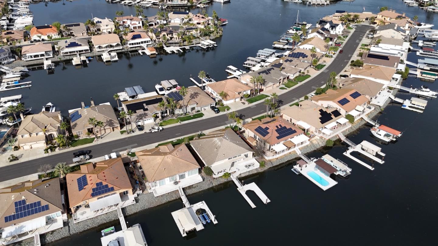 Detail Gallery Image 5 of 42 For 3916 Lighthouse Pl, Discovery Bay,  CA 94505 - 4 Beds | 3/1 Baths