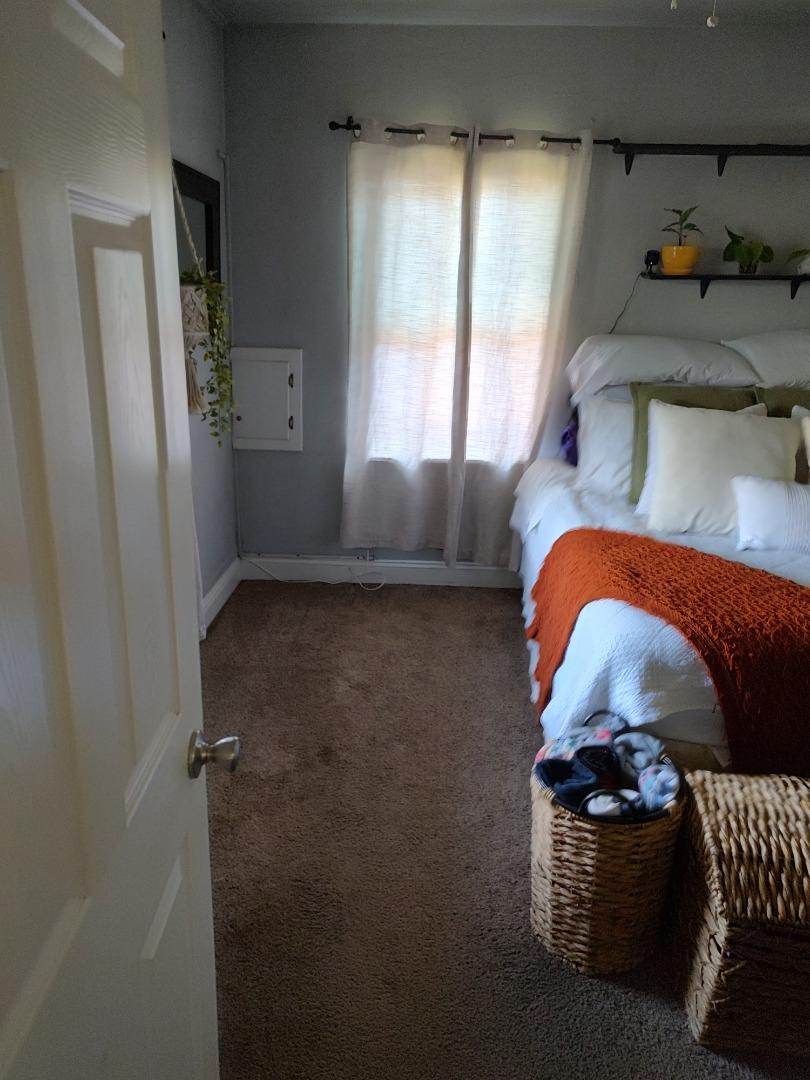 Detail Gallery Image 6 of 11 For 827 Central Ave, Hollister,  CA 95023 - 2 Beds | 1 Baths