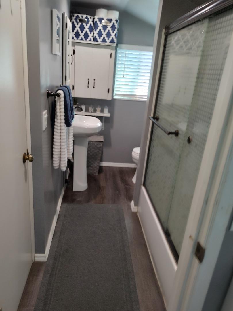 Detail Gallery Image 7 of 11 For 827 Central Ave, Hollister,  CA 95023 - 2 Beds | 1 Baths