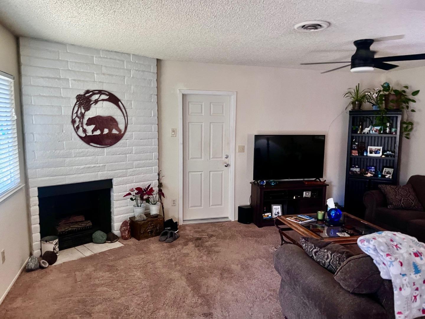 Detail Gallery Image 11 of 18 For 3332 Jayanne Way, Carmichael,  CA 95608 - – Beds | – Baths