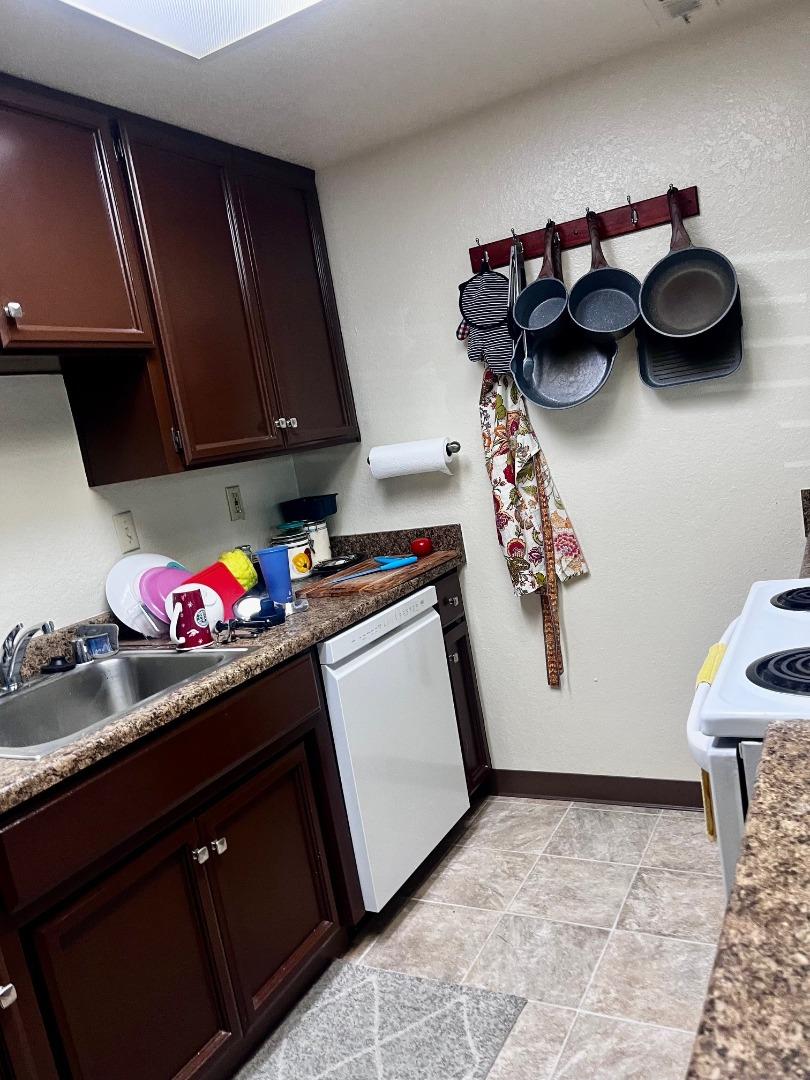 Detail Gallery Image 13 of 18 For 3332 Jayanne Way, Carmichael,  CA 95608 - – Beds | – Baths