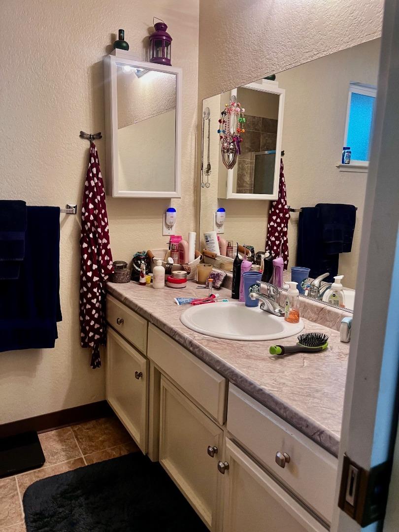 Detail Gallery Image 16 of 18 For 3332 Jayanne Way, Carmichael,  CA 95608 - – Beds | – Baths