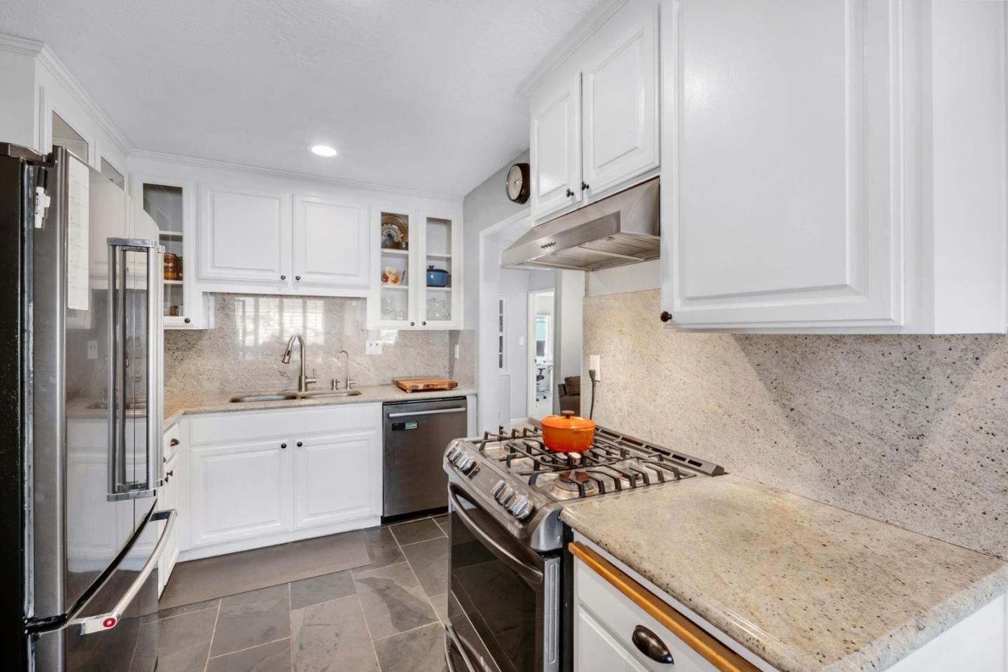 Detail Gallery Image 11 of 52 For 723 Linda Flora St, San Jose,  CA 95127 - 3 Beds | 2 Baths