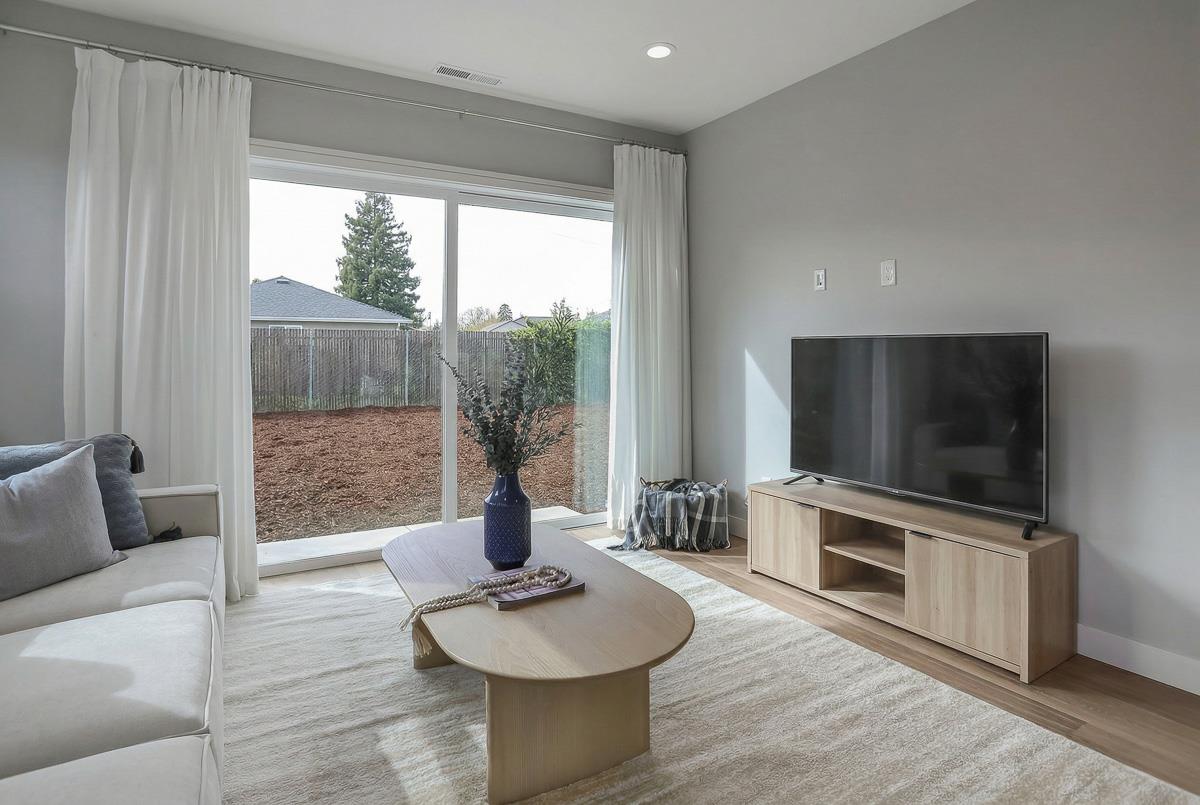 Detail Gallery Image 17 of 35 For 970 White Dr, Santa Clara,  CA 95051 - 4 Beds | 3 Baths