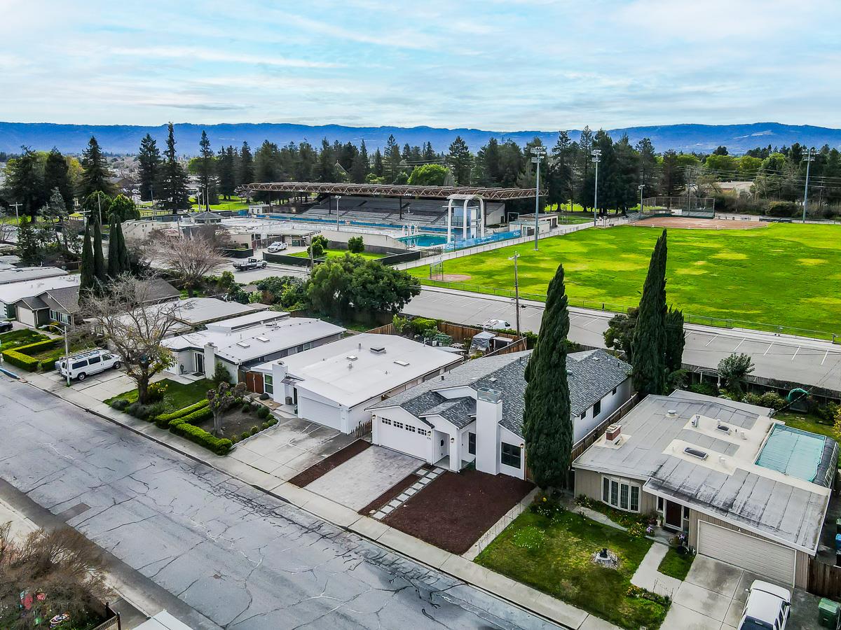 Detail Gallery Image 34 of 35 For 970 White Dr, Santa Clara,  CA 95051 - 4 Beds | 3 Baths