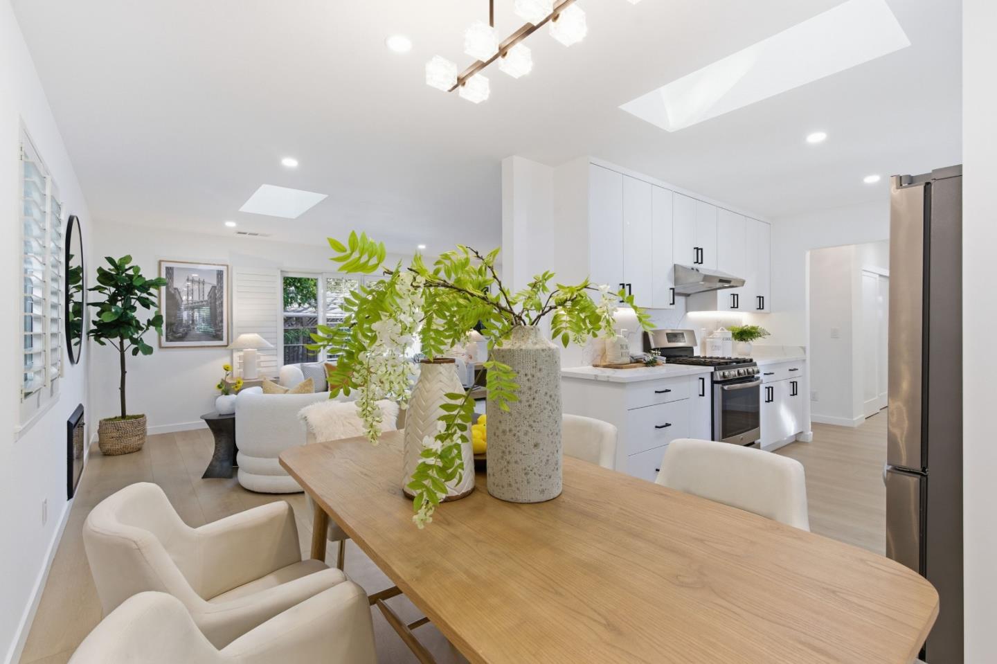 Detail Gallery Image 11 of 43 For 337 Roble Ave, Redwood City,  CA 94061 - 3 Beds | 2 Baths