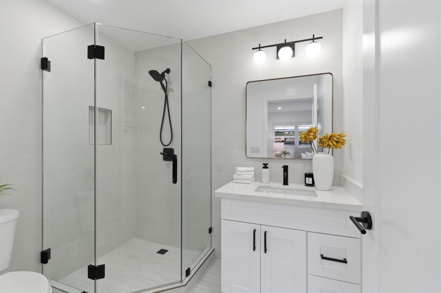 Detail Gallery Image 17 of 43 For 337 Roble Ave, Redwood City,  CA 94061 - 3 Beds | 2 Baths