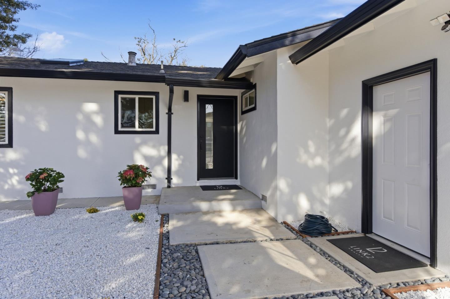 Detail Gallery Image 3 of 43 For 337 Roble Ave, Redwood City,  CA 94061 - 3 Beds | 2 Baths