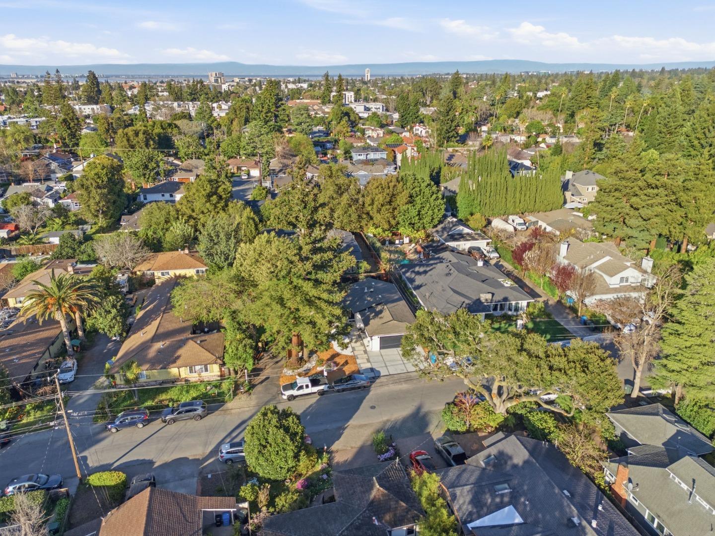 Detail Gallery Image 35 of 43 For 337 Roble Ave, Redwood City,  CA 94061 - 3 Beds | 2 Baths
