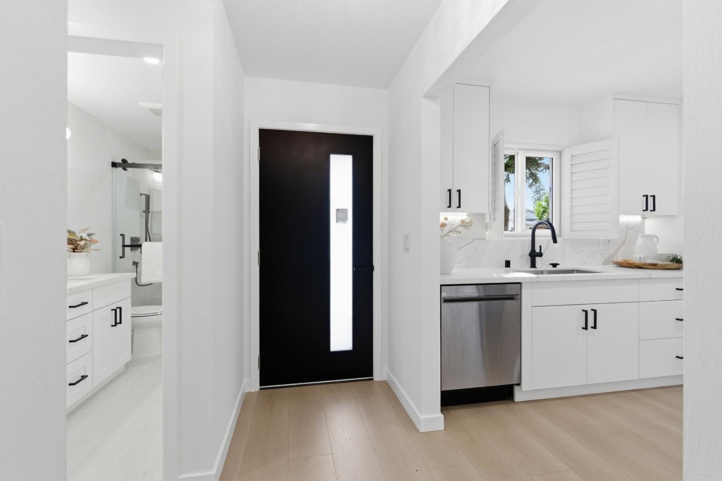 Detail Gallery Image 4 of 43 For 337 Roble Ave, Redwood City,  CA 94061 - 3 Beds | 2 Baths