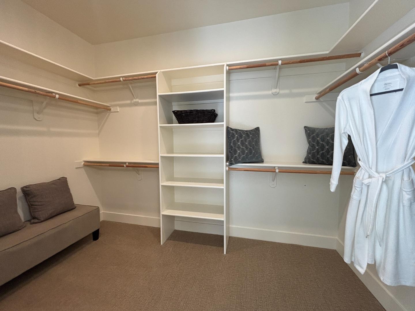 Detail Gallery Image 19 of 23 For 1507 Santana Ranch Dr, Hollister,  CA 95023 - 3 Beds | 2/1 Baths