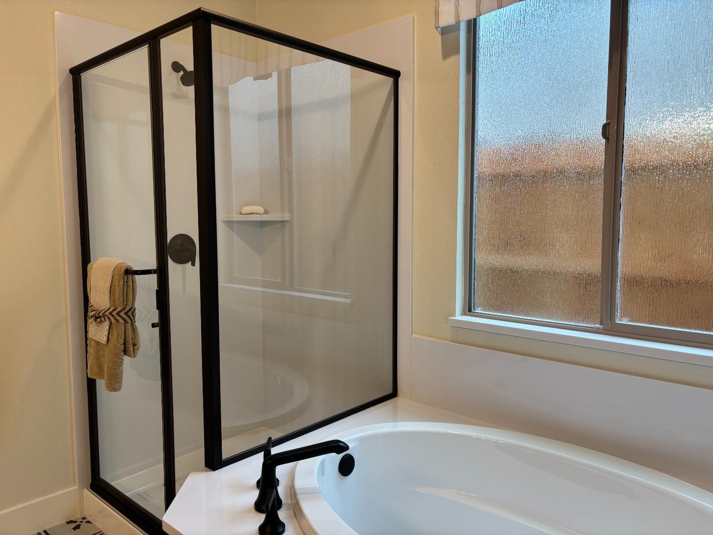 Detail Gallery Image 20 of 23 For 1507 Santana Ranch Dr, Hollister,  CA 95023 - 3 Beds | 2/1 Baths