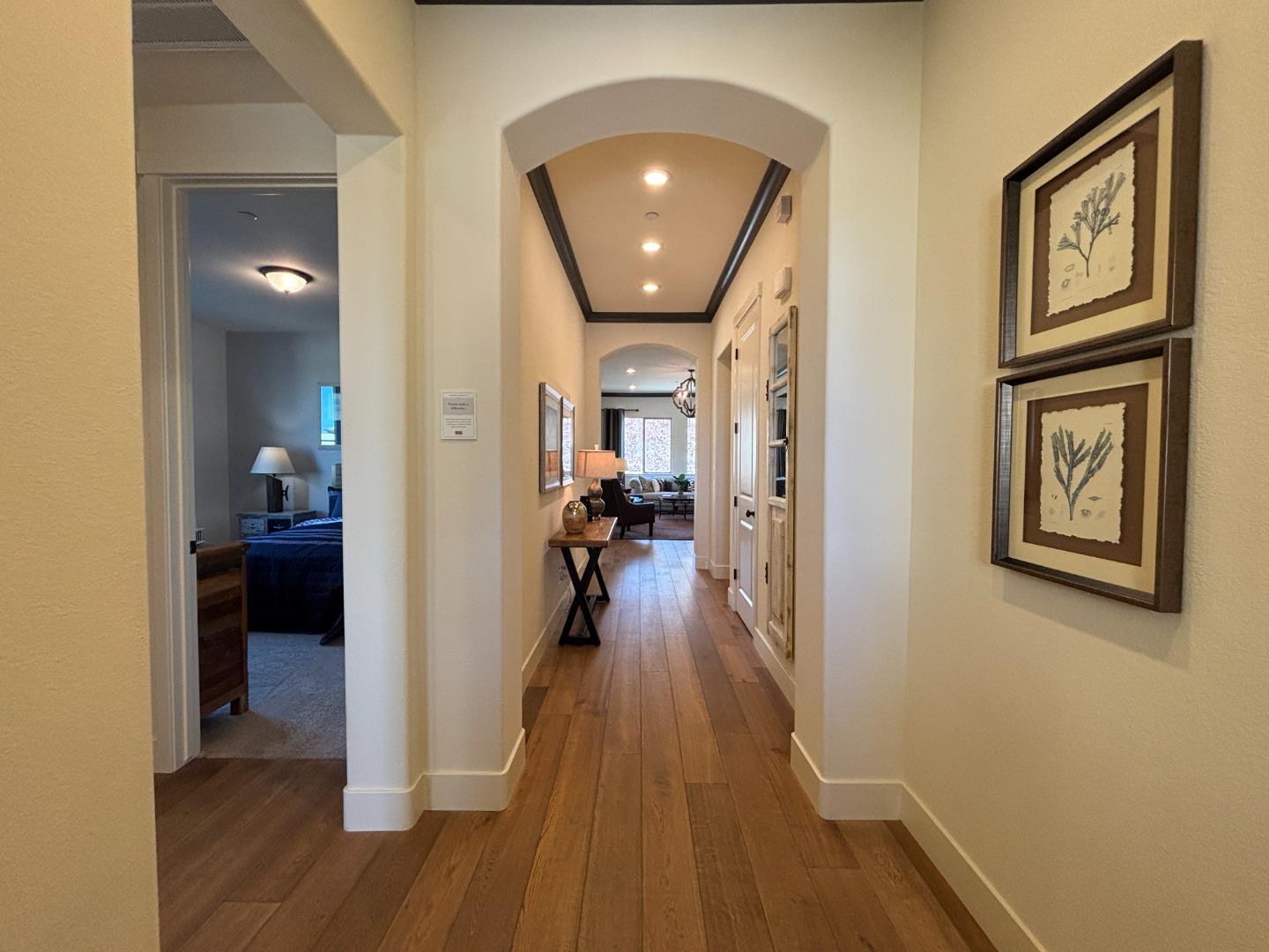 Detail Gallery Image 3 of 23 For 1507 Santana Ranch Dr, Hollister,  CA 95023 - 3 Beds | 2/1 Baths