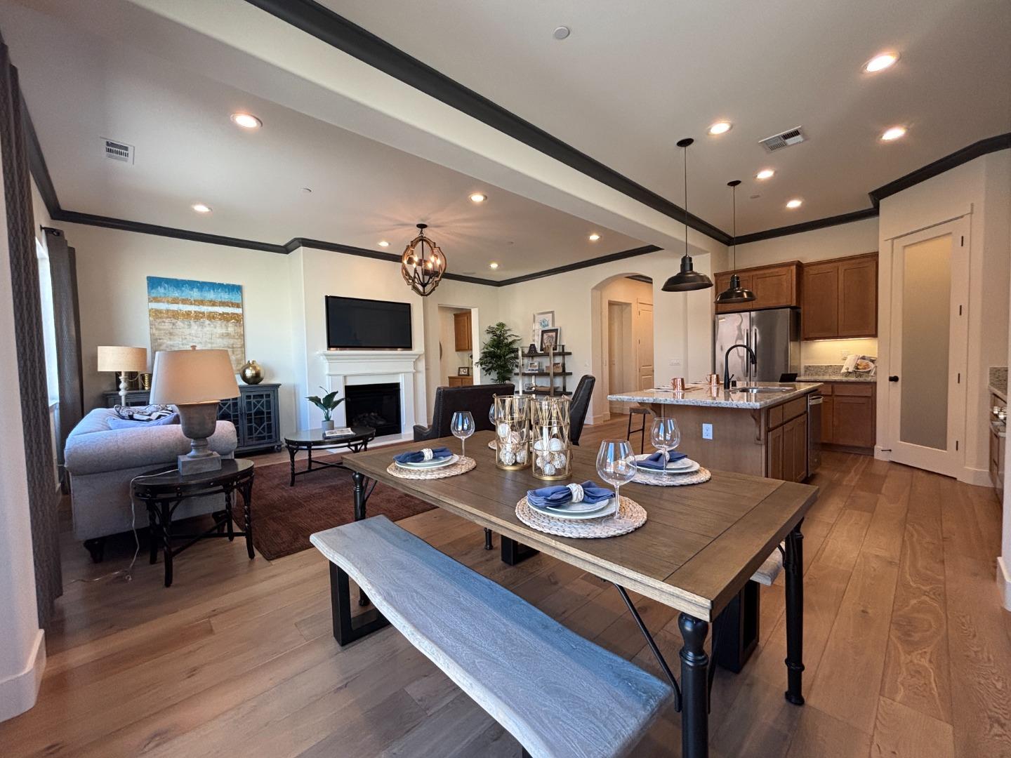 Detail Gallery Image 6 of 23 For 1507 Santana Ranch Dr, Hollister,  CA 95023 - 3 Beds | 2/1 Baths