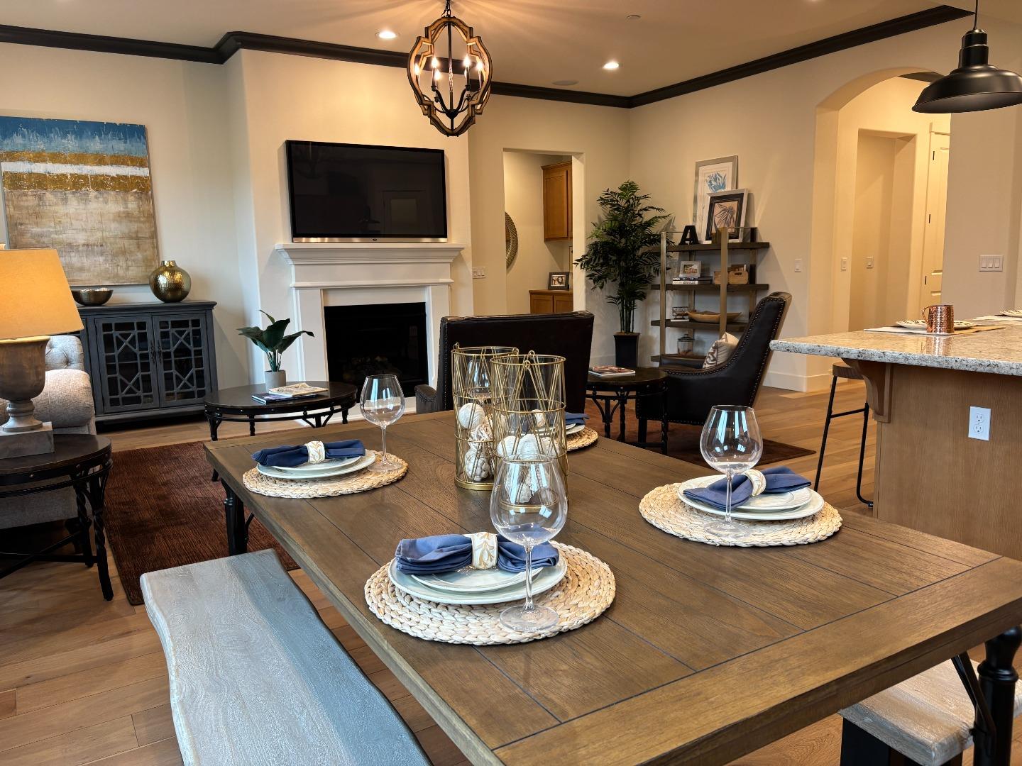 Detail Gallery Image 7 of 23 For 1507 Santana Ranch Dr, Hollister,  CA 95023 - 3 Beds | 2/1 Baths