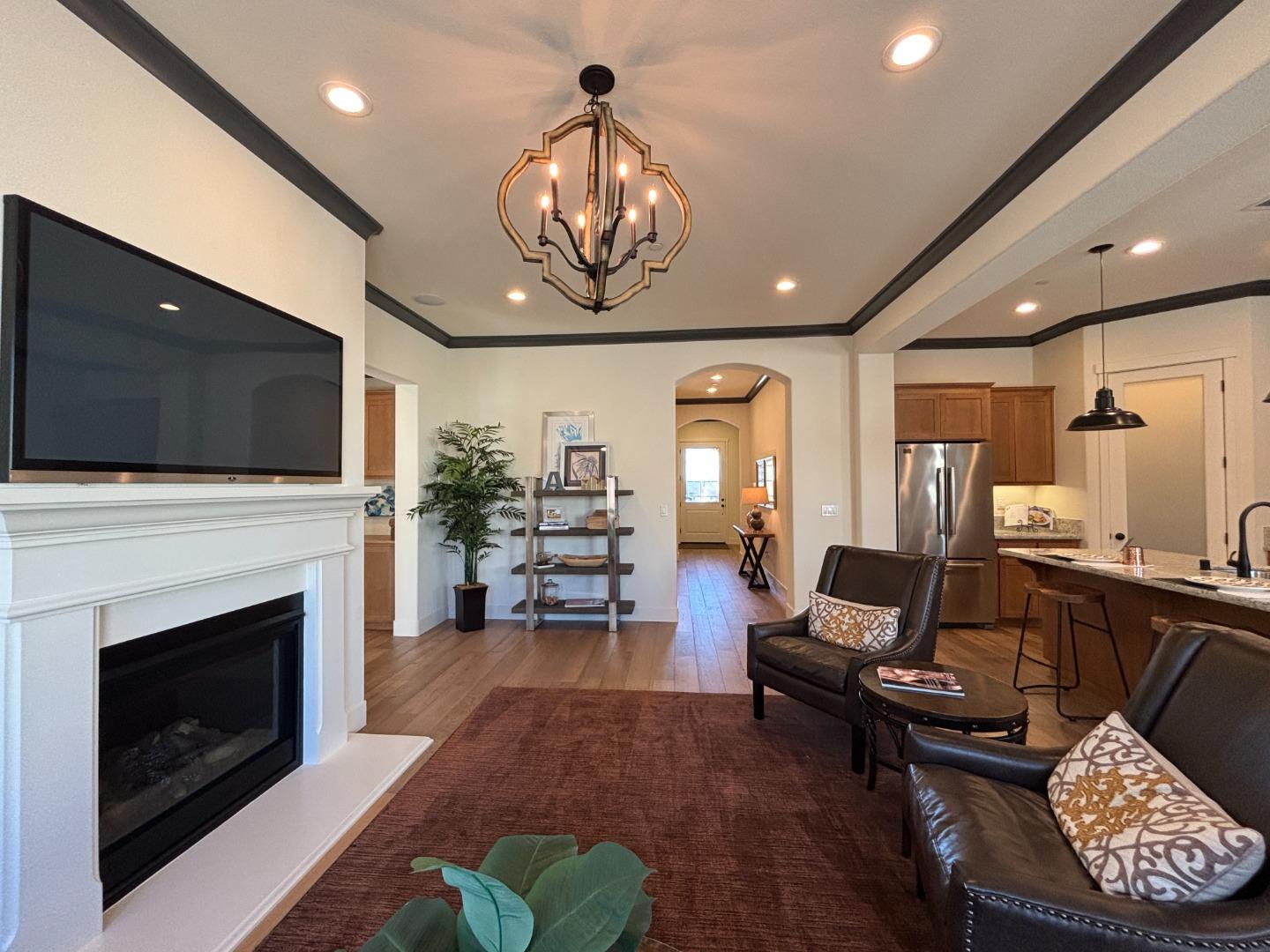 Detail Gallery Image 9 of 23 For 1507 Santana Ranch Dr, Hollister,  CA 95023 - 3 Beds | 2/1 Baths