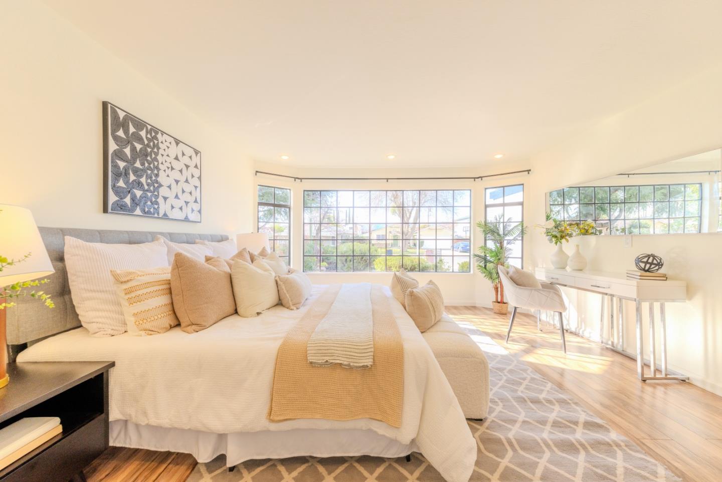 Detail Gallery Image 11 of 26 For 5745 Harder St, San Jose,  CA 95129 - 5 Beds | 3 Baths