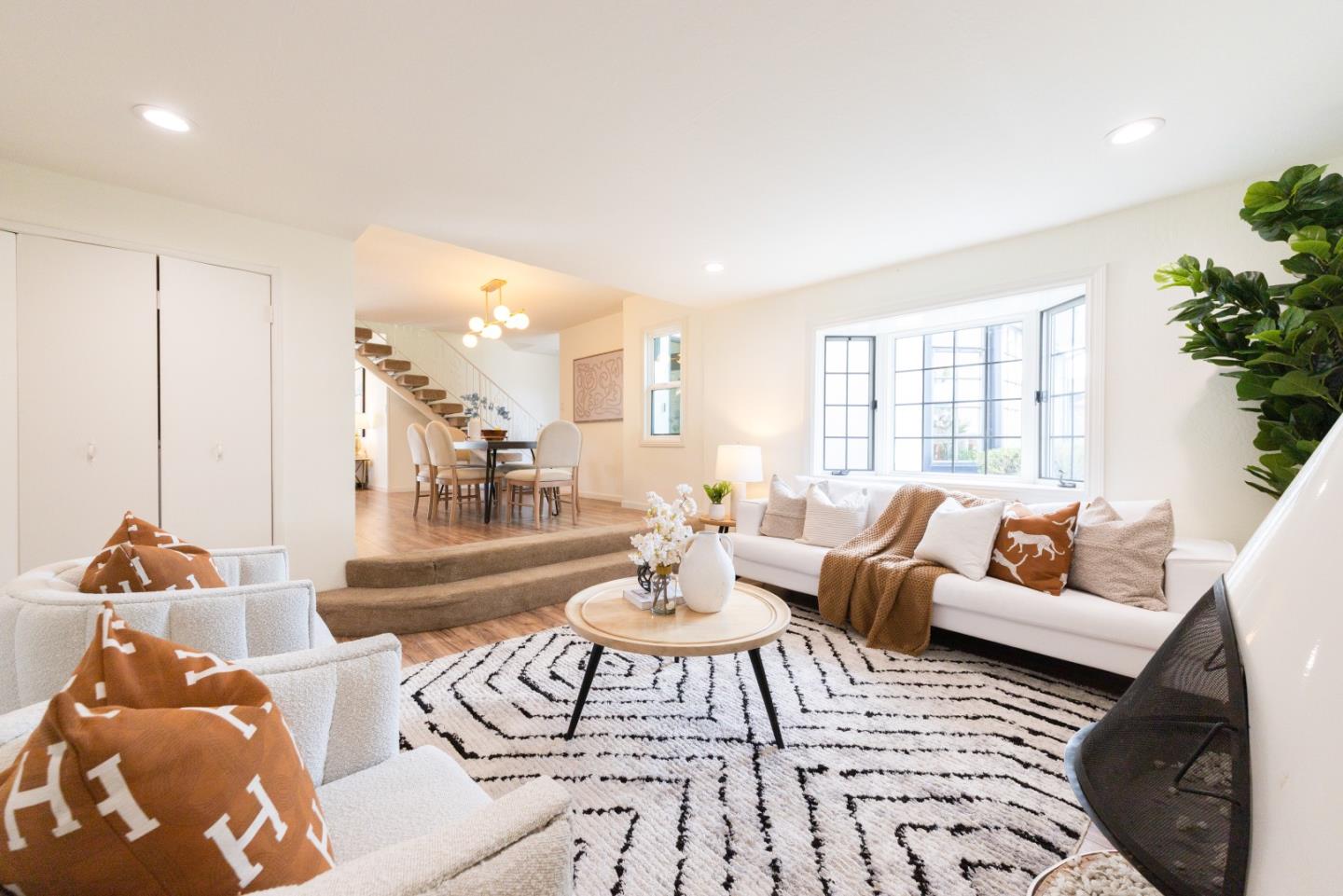 Detail Gallery Image 14 of 26 For 5745 Harder St, San Jose,  CA 95129 - 5 Beds | 3 Baths