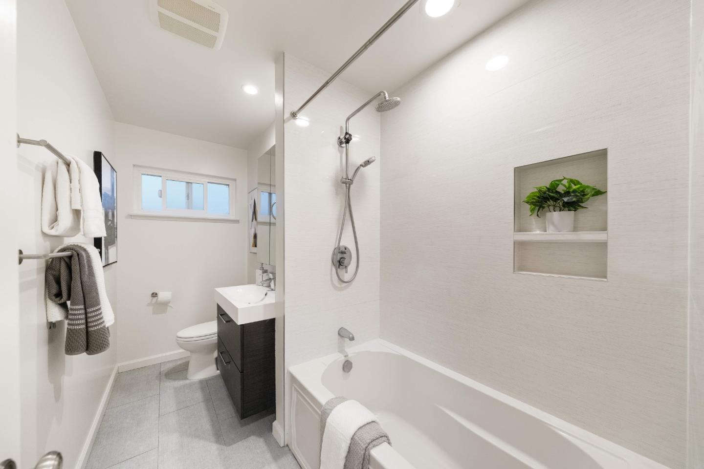 Detail Gallery Image 34 of 47 For 5745 Harder St, San Jose,  CA 95129 - 5 Beds | 3 Baths