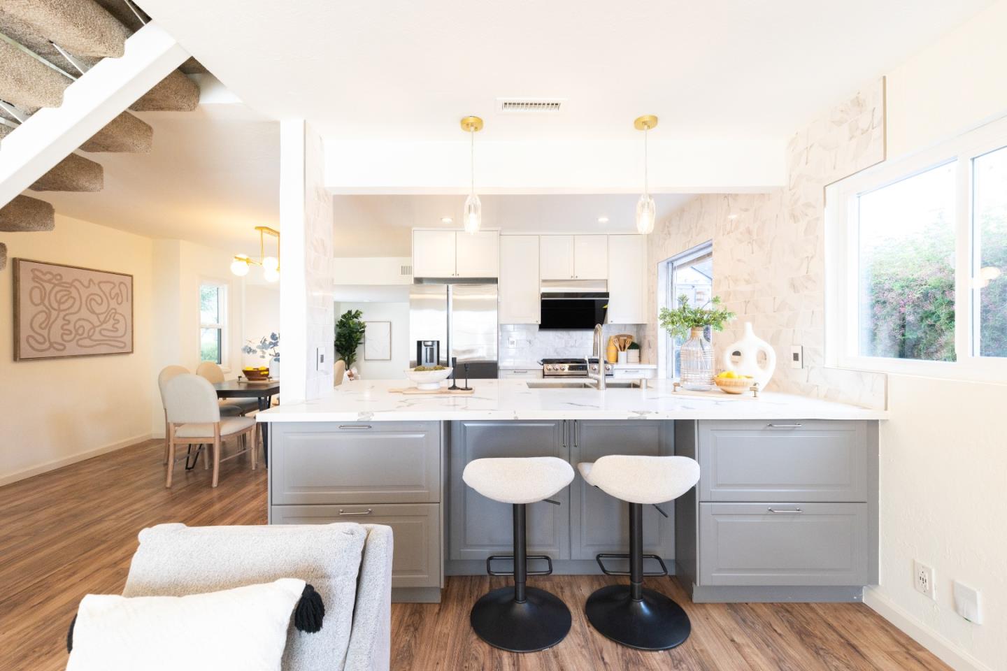 Detail Gallery Image 4 of 26 For 5745 Harder St, San Jose,  CA 95129 - 5 Beds | 3 Baths