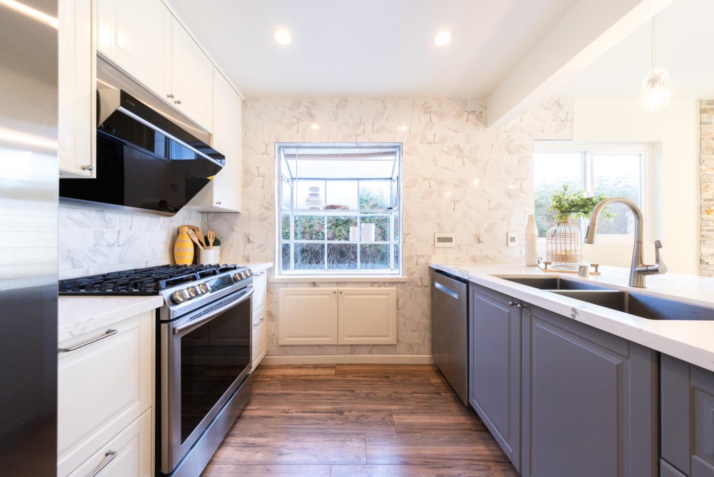 Detail Gallery Image 5 of 26 For 5745 Harder St, San Jose,  CA 95129 - 5 Beds | 3 Baths