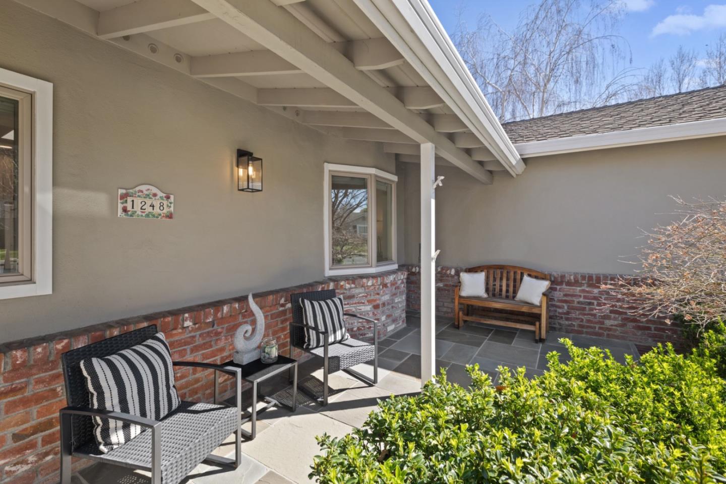 Detail Gallery Image 3 of 61 For 1248 Camino Pablo, San Jose,  CA 95125 - 3 Beds | 3 Baths