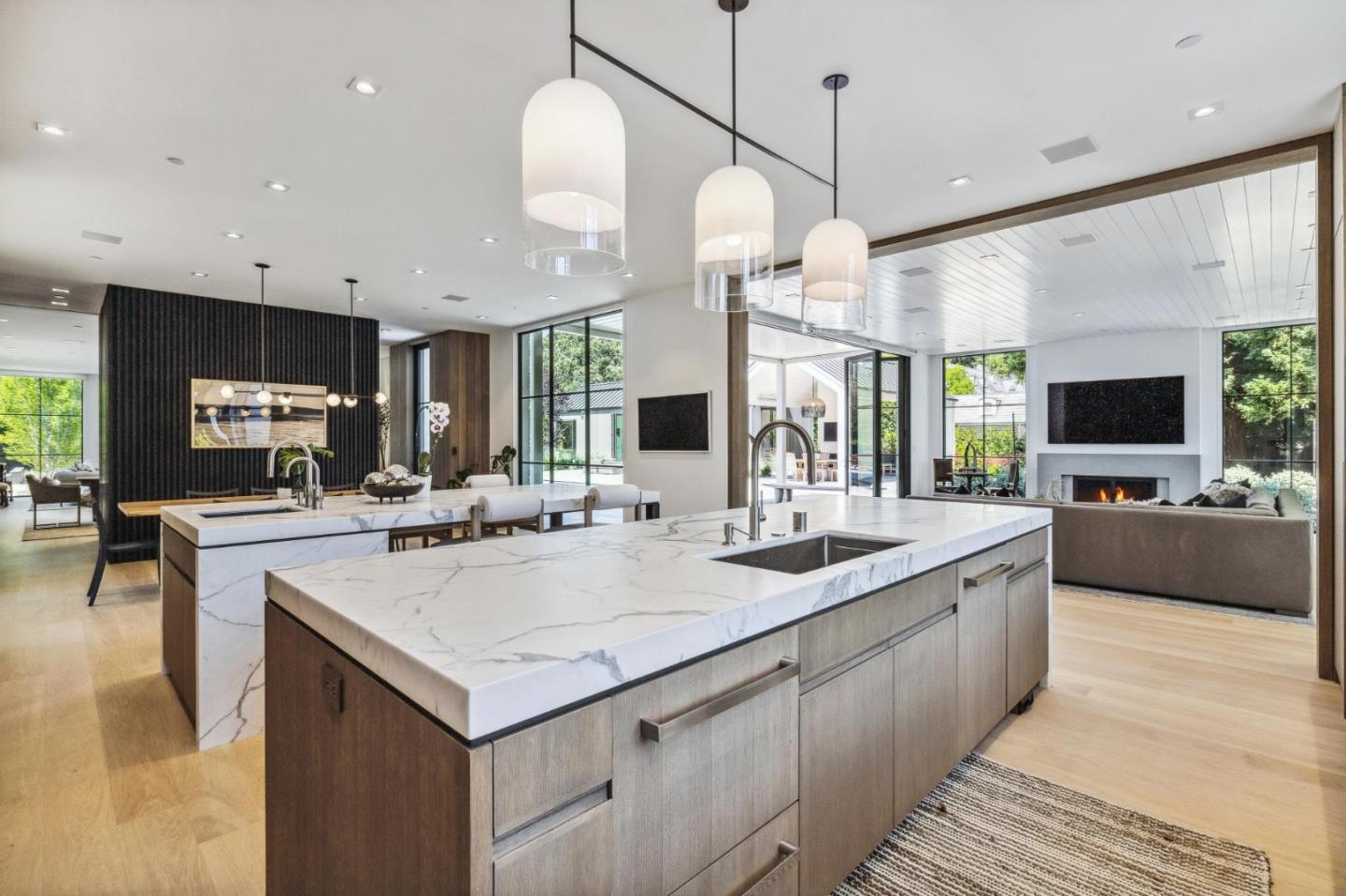 Detail Gallery Image 12 of 29 For 196 Patricia Dr, Atherton,  CA 94027 - 5 Beds | 5/3 Baths