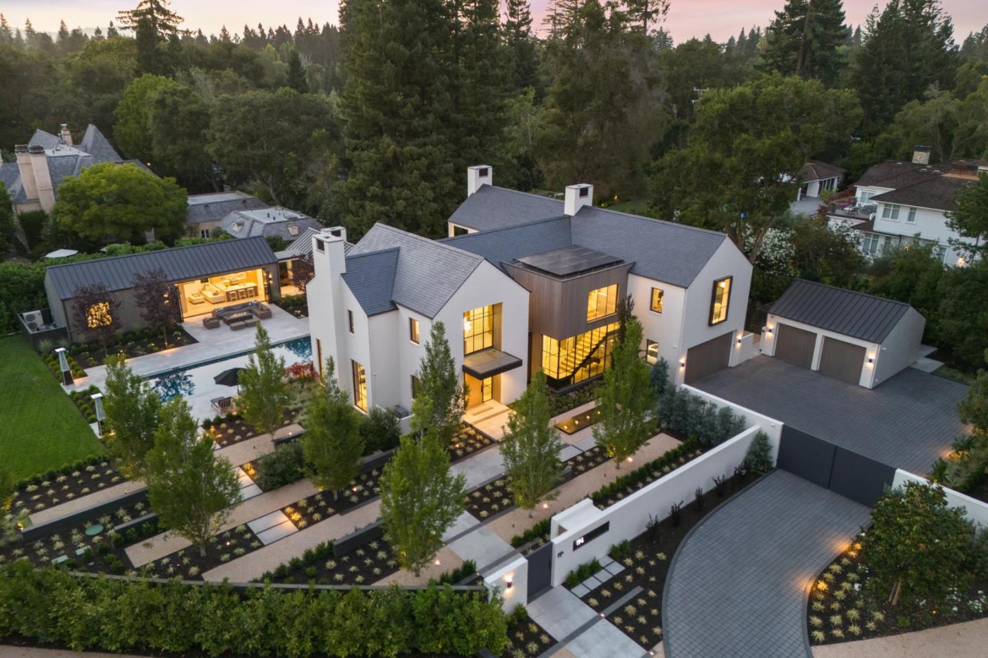 Detail Gallery Image 2 of 29 For 196 Patricia Dr, Atherton,  CA 94027 - 5 Beds | 5/3 Baths