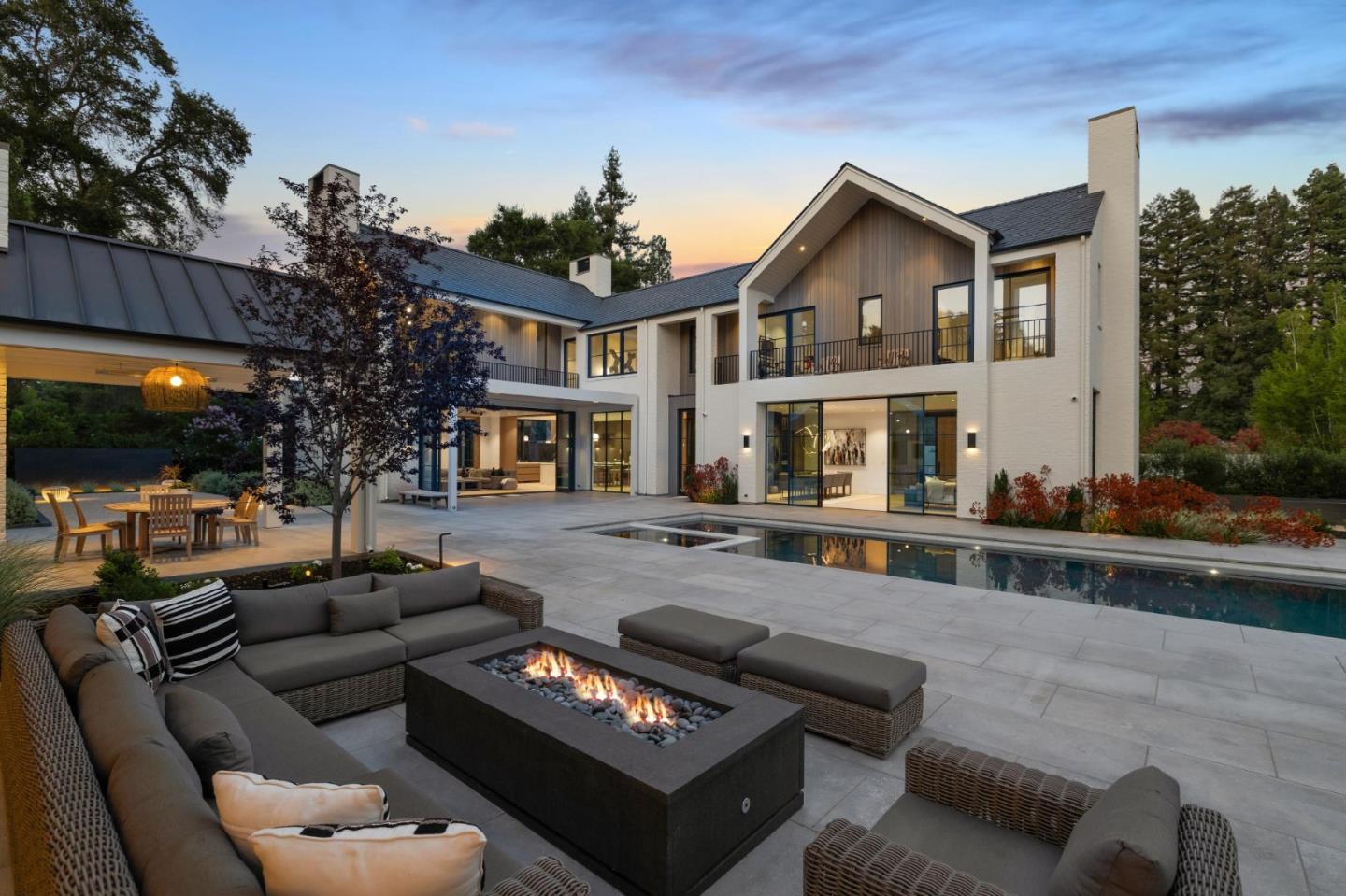 Detail Gallery Image 23 of 29 For 196 Patricia Dr, Atherton,  CA 94027 - 5 Beds | 5/3 Baths