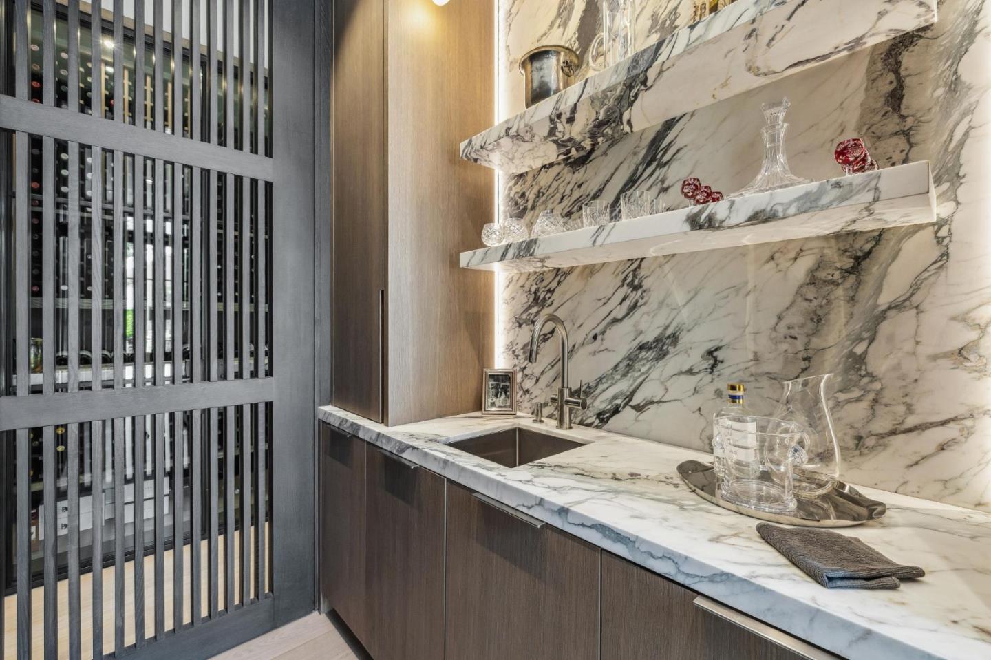 Detail Gallery Image 8 of 29 For 196 Patricia Dr, Atherton,  CA 94027 - 5 Beds | 5/3 Baths