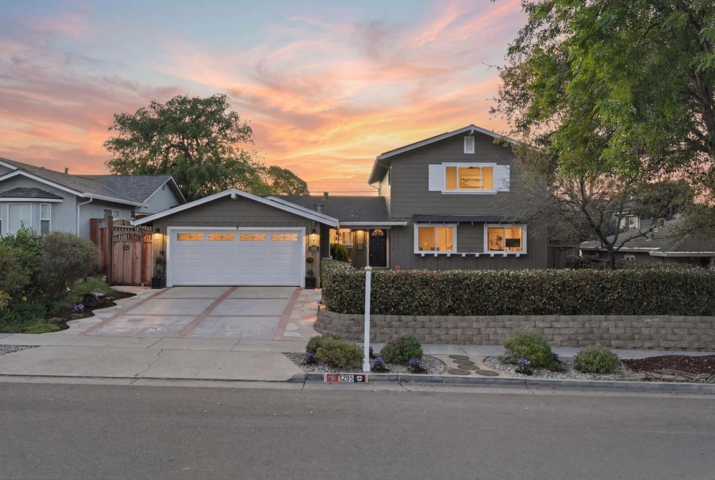 Detail Gallery Image 2 of 80 For 5265 Taft Dr, San Jose,  CA 95124 - 6 Beds | 3 Baths