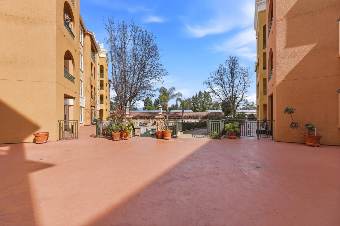 Detail Gallery Image 28 of 34 For 1445 Fruitdale Ave #313,  San Jose,  CA 95128 - 2 Beds | 2 Baths