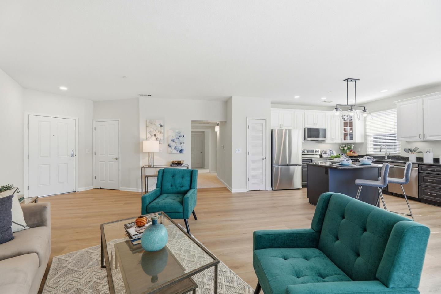 Detail Gallery Image 3 of 34 For 1445 Fruitdale Ave #313,  San Jose,  CA 95128 - 2 Beds | 2 Baths