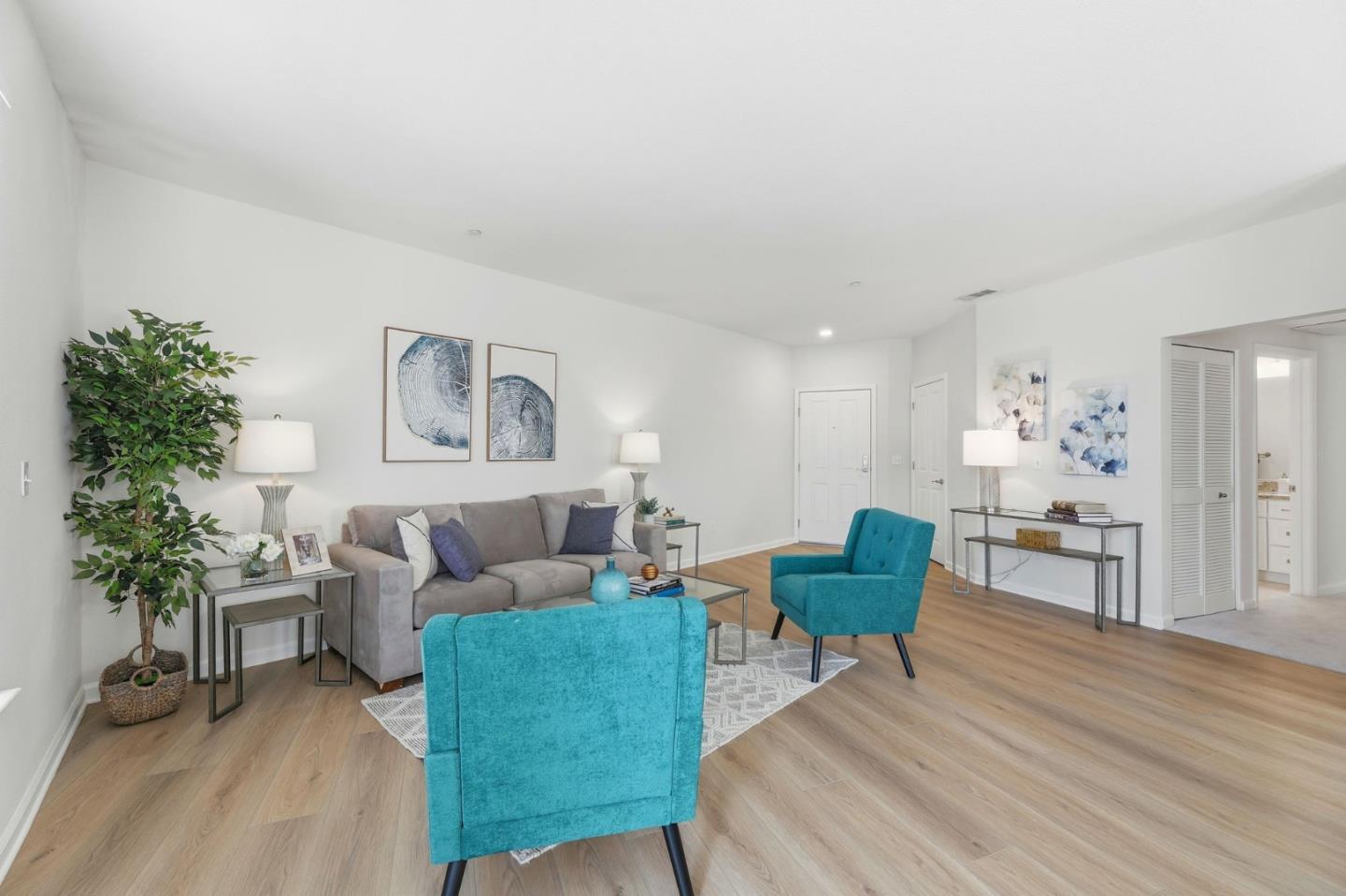 Detail Gallery Image 4 of 34 For 1445 Fruitdale Ave #313,  San Jose,  CA 95128 - 2 Beds | 2 Baths