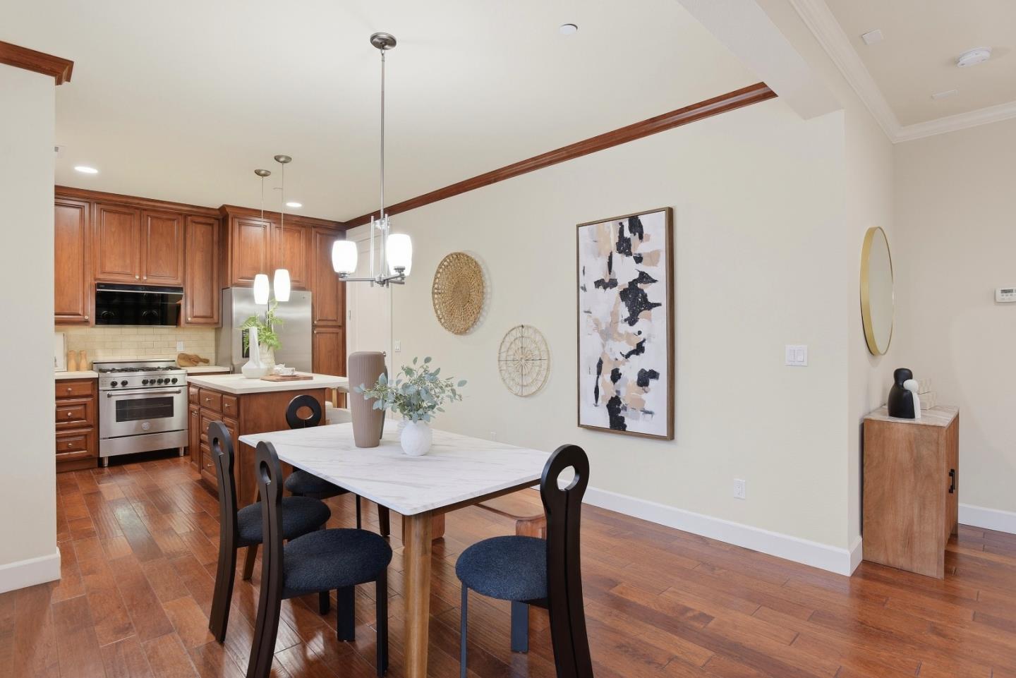 Detail Gallery Image 16 of 52 For 15 Ludina Way, Redwood City,  CA 94061 - 3 Beds | 2/1 Baths