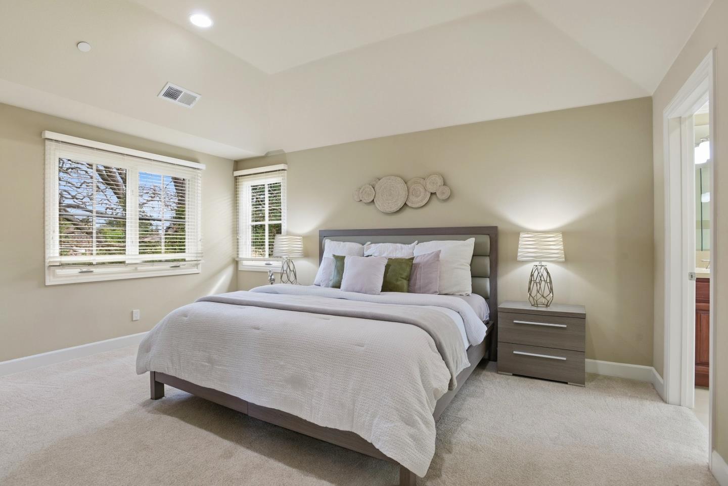 Detail Gallery Image 24 of 52 For 15 Ludina Way, Redwood City,  CA 94061 - 3 Beds | 2/1 Baths