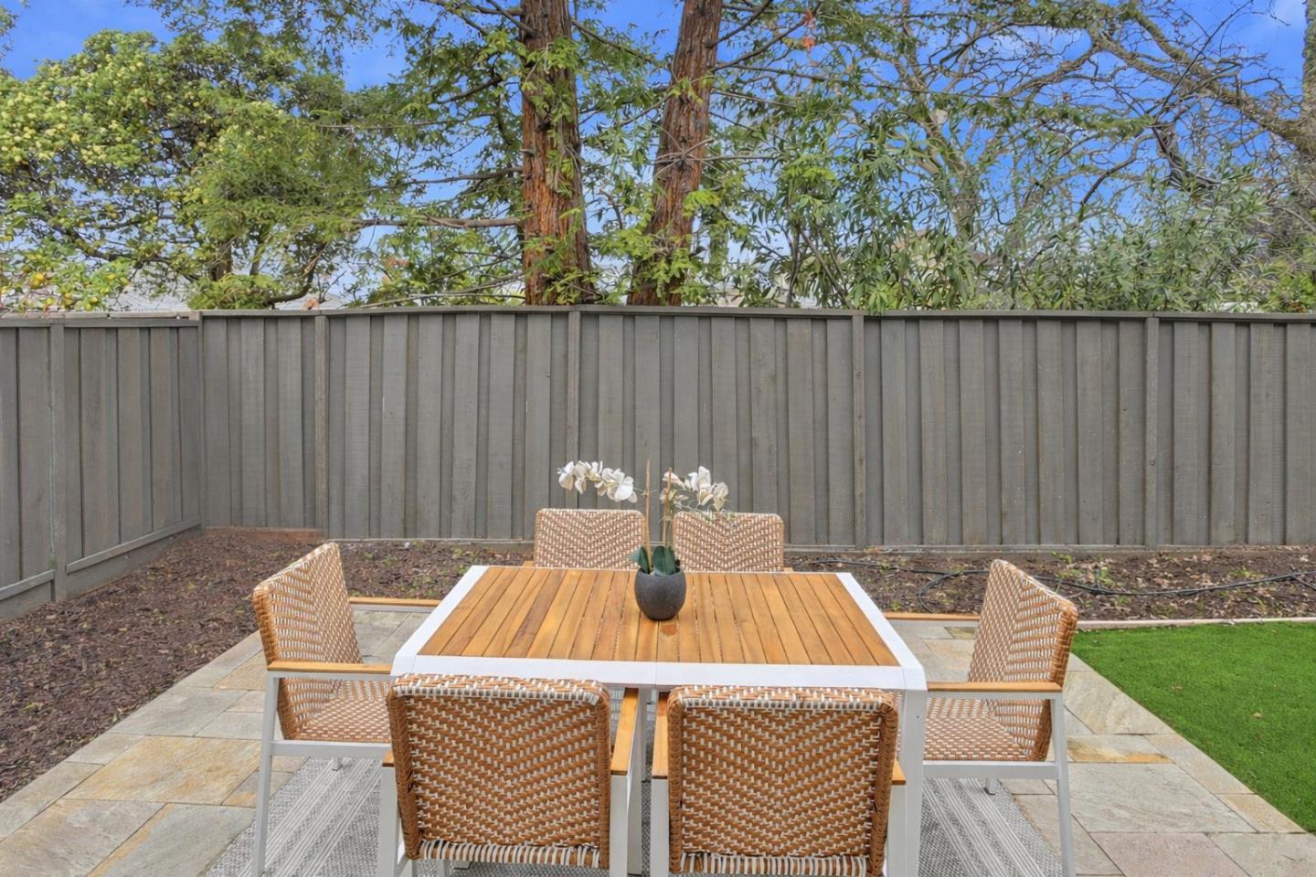 Detail Gallery Image 47 of 52 For 15 Ludina Way, Redwood City,  CA 94061 - 3 Beds | 2/1 Baths