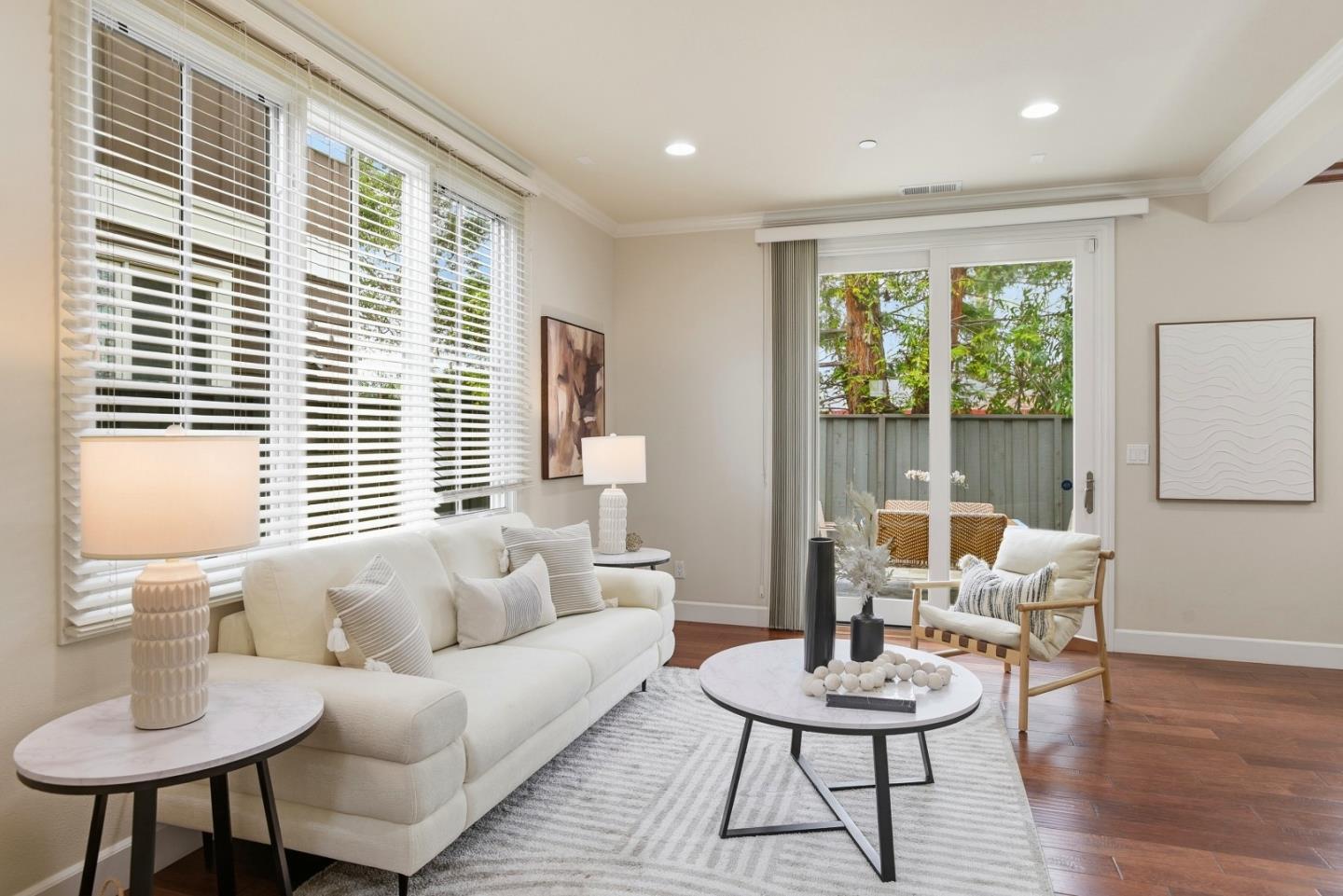 Detail Gallery Image 8 of 52 For 15 Ludina Way, Redwood City,  CA 94061 - 3 Beds | 2/1 Baths