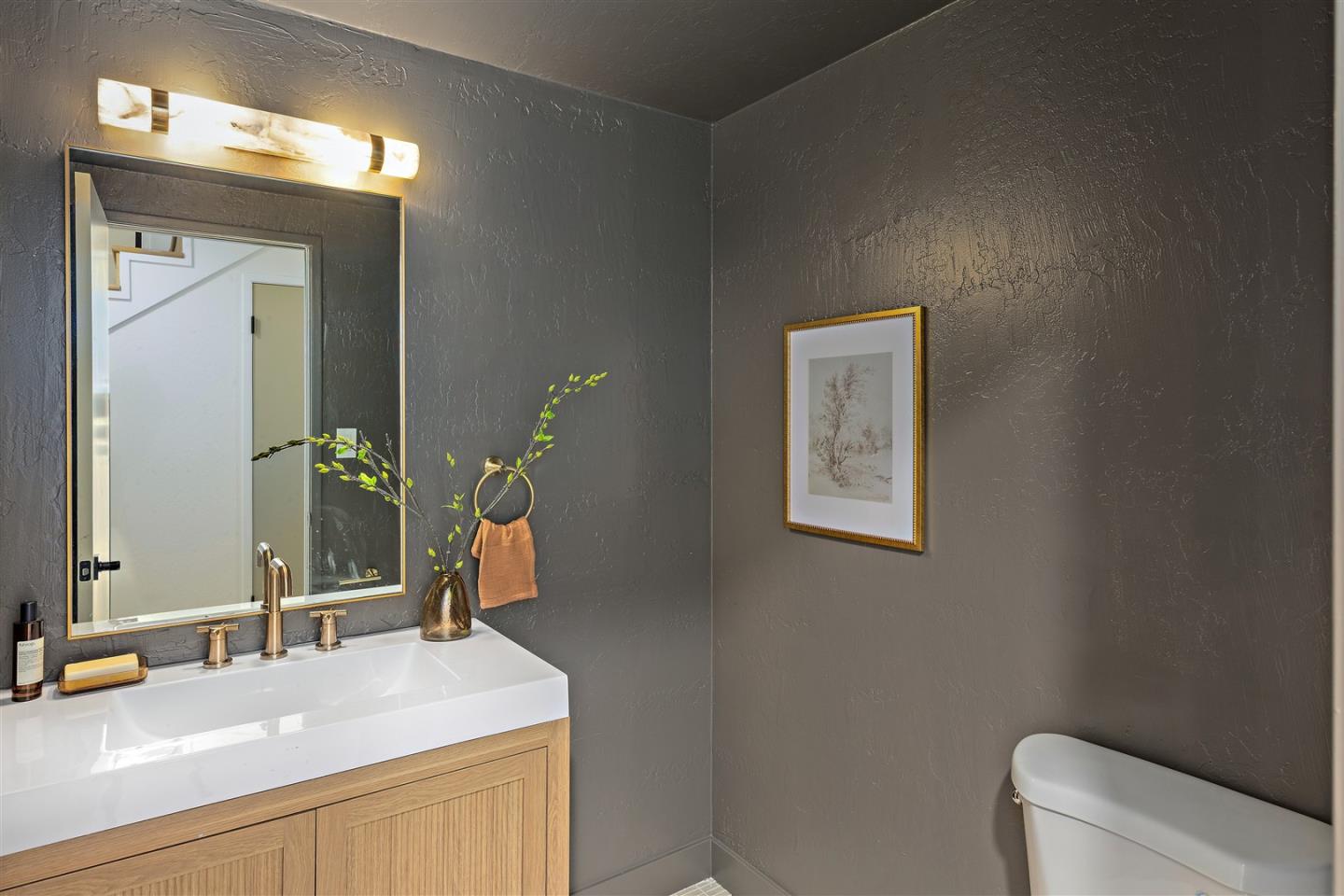 Detail Gallery Image 13 of 39 For 125 Larkwood Cir, Danville,  CA 94526 - 5 Beds | 2/1 Baths
