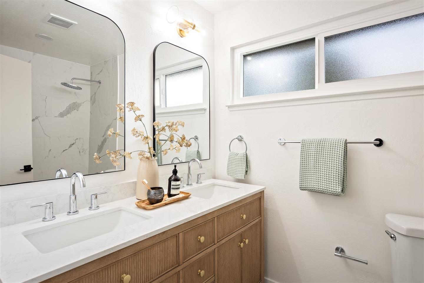 Detail Gallery Image 22 of 39 For 125 Larkwood Cir, Danville,  CA 94526 - 5 Beds | 2/1 Baths