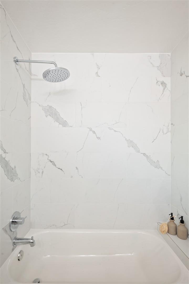 Detail Gallery Image 23 of 39 For 125 Larkwood Cir, Danville,  CA 94526 - 5 Beds | 2/1 Baths