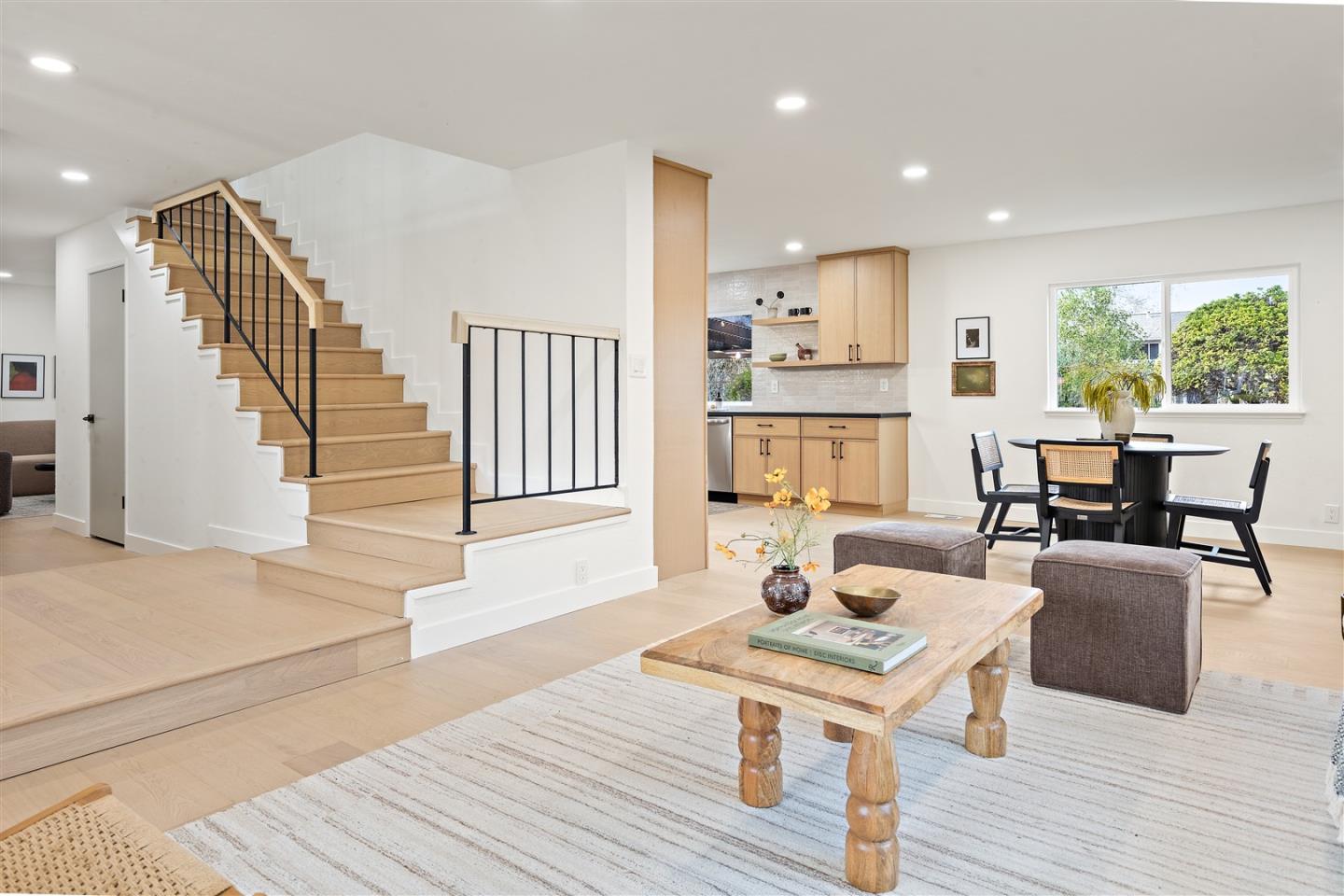 Detail Gallery Image 3 of 39 For 125 Larkwood Cir, Danville,  CA 94526 - 5 Beds | 2/1 Baths