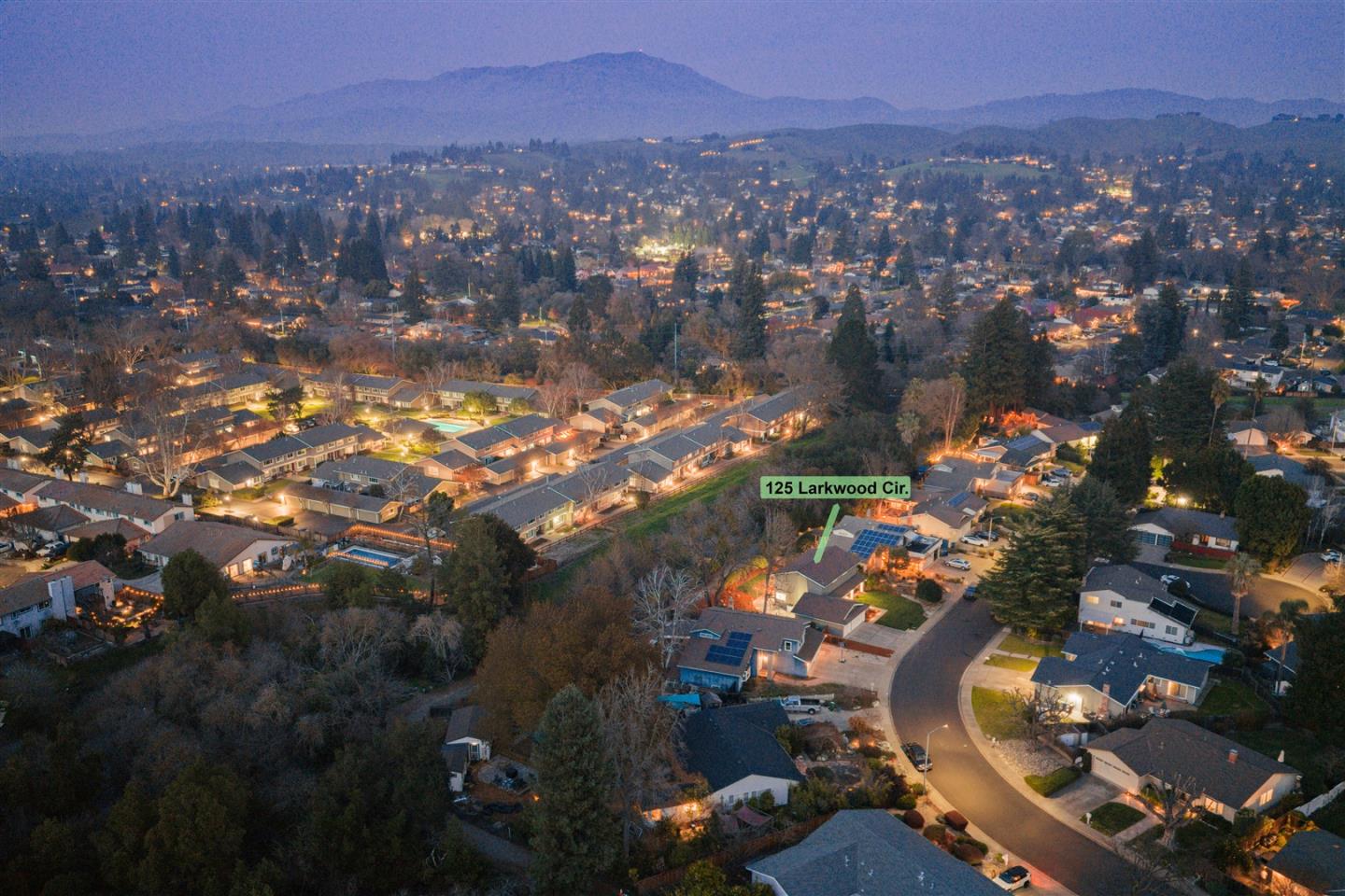 Detail Gallery Image 33 of 39 For 125 Larkwood Cir, Danville,  CA 94526 - 5 Beds | 2/1 Baths