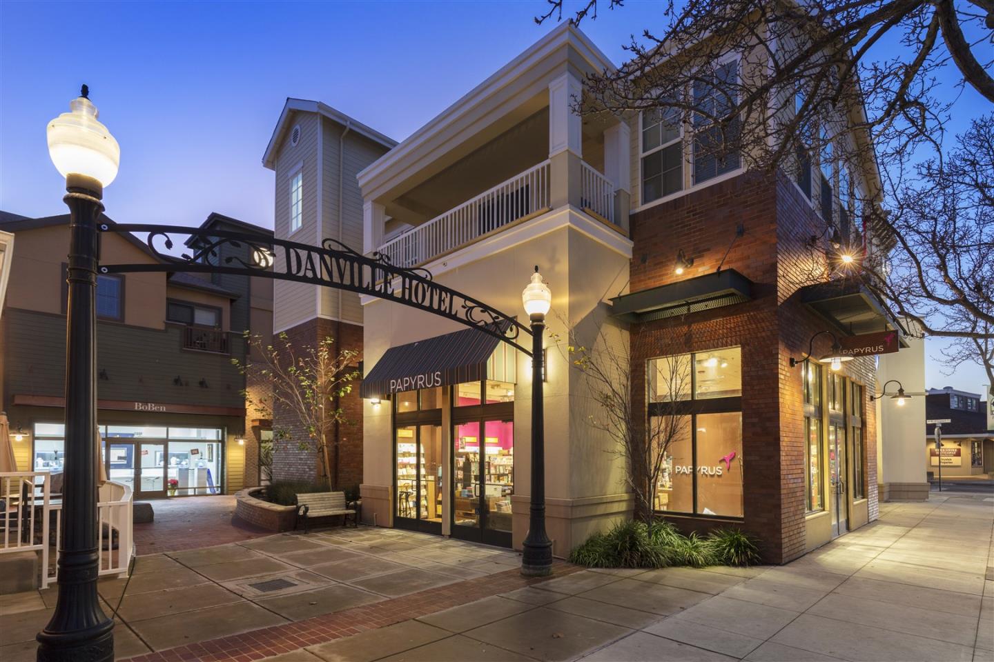 Detail Gallery Image 38 of 39 For 125 Larkwood Cir, Danville,  CA 94526 - 5 Beds | 2/1 Baths