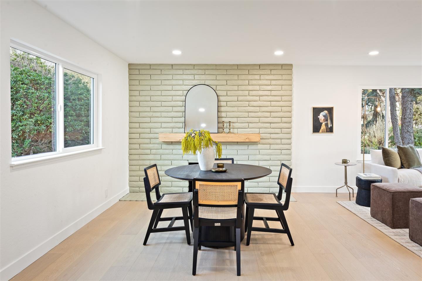 Detail Gallery Image 5 of 39 For 125 Larkwood Cir, Danville,  CA 94526 - 5 Beds | 2/1 Baths