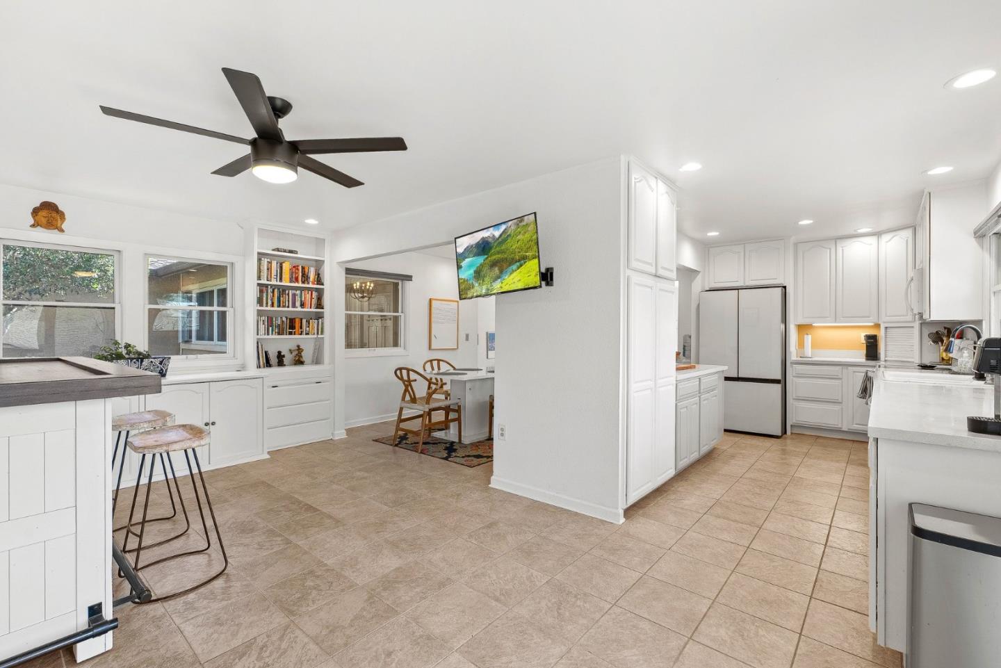 Detail Gallery Image 11 of 45 For 14832 Mossy Oak Pl, Salinas,  CA 93907 - 4 Beds | 2 Baths