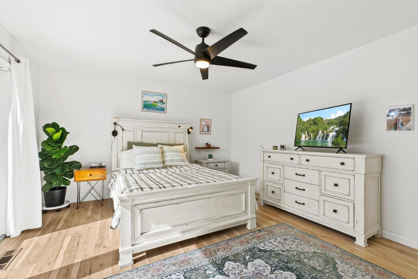 Detail Gallery Image 18 of 45 For 14832 Mossy Oak Pl, Salinas,  CA 93907 - 4 Beds | 2 Baths