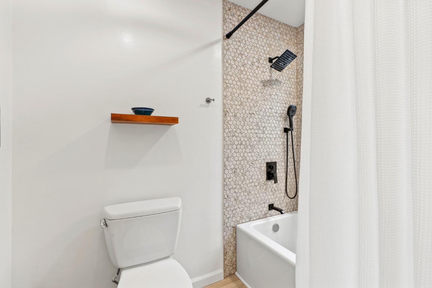 Detail Gallery Image 21 of 45 For 14832 Mossy Oak Pl, Salinas,  CA 93907 - 4 Beds | 2 Baths