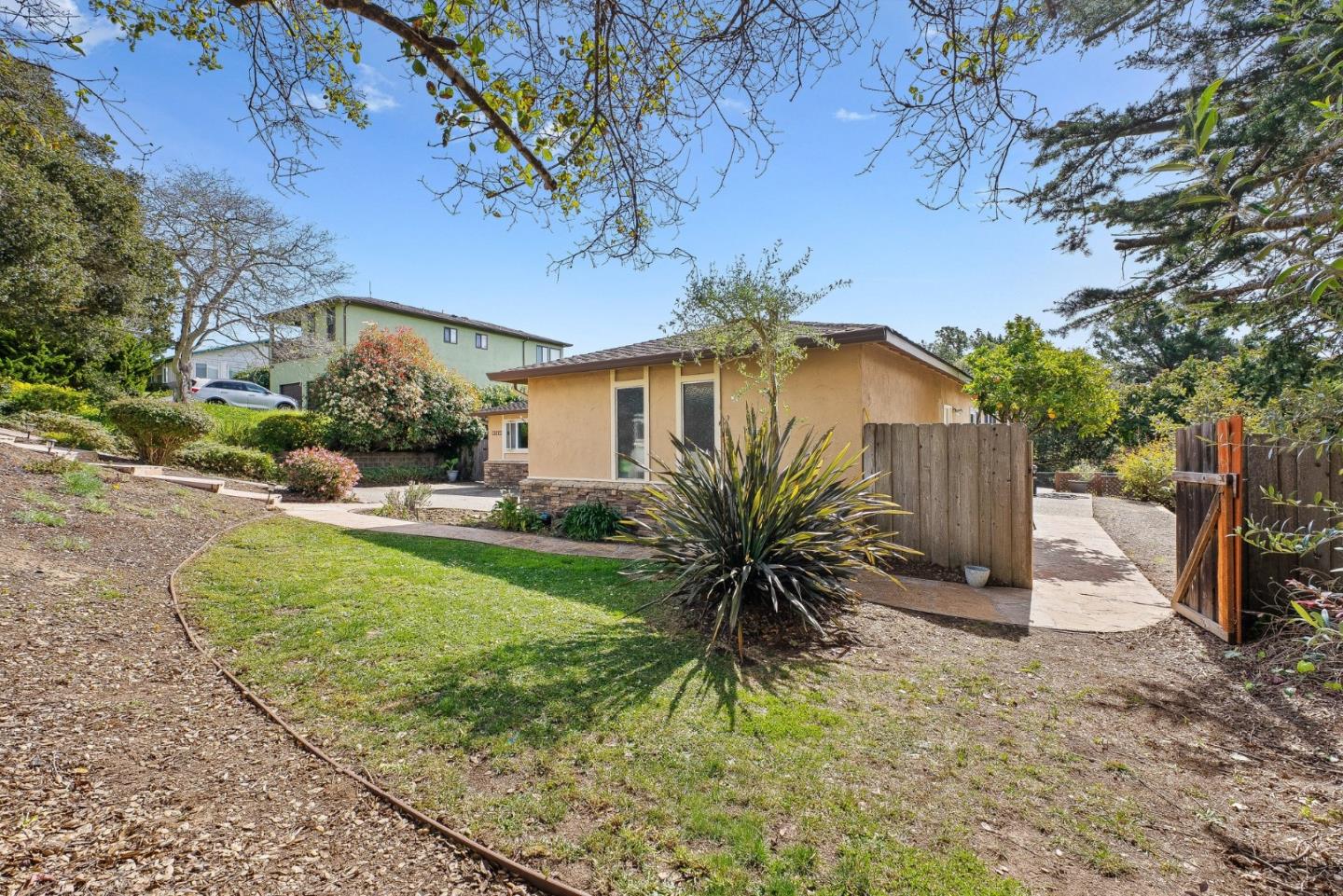 Detail Gallery Image 24 of 45 For 14832 Mossy Oak Pl, Salinas,  CA 93907 - 4 Beds | 2 Baths