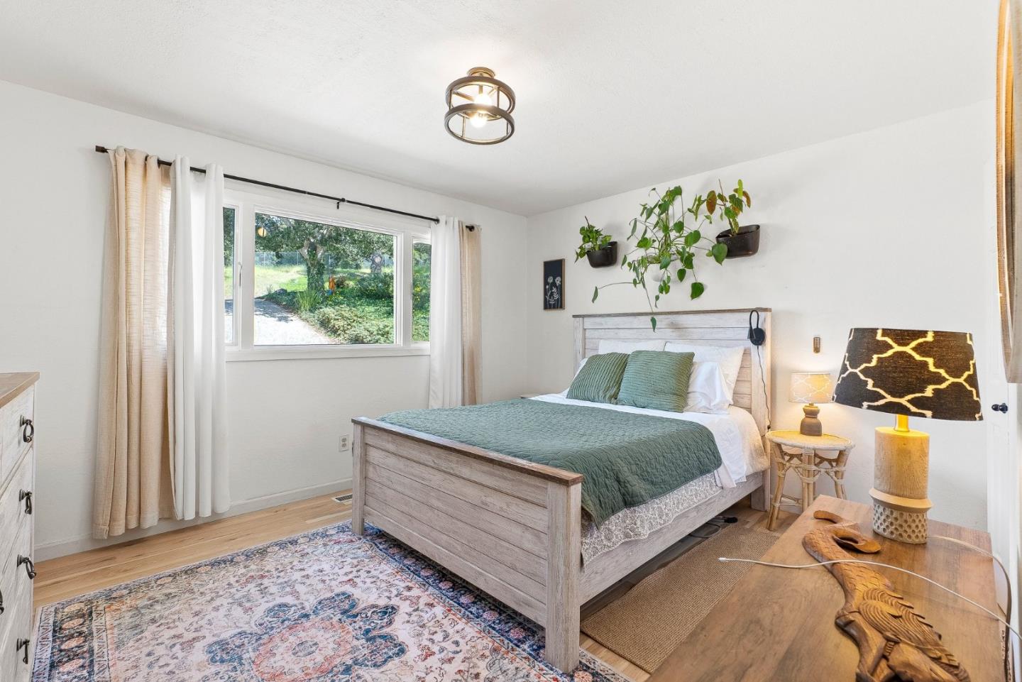 Detail Gallery Image 8 of 45 For 14832 Mossy Oak Pl, Salinas,  CA 93907 - 4 Beds | 2 Baths